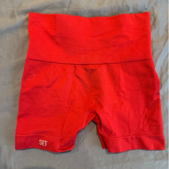 Set Active Red Ribbed Shorts, Small - Picture 1 of 3